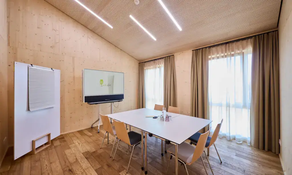 Tagungsraum Petersilie 20 m² in der Bio-Herberge des Biohotels Lindengut in Dipperz